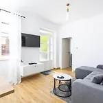 Apartment M