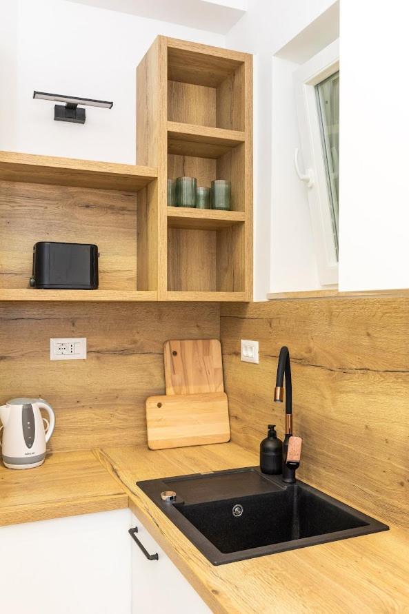 Apartment M